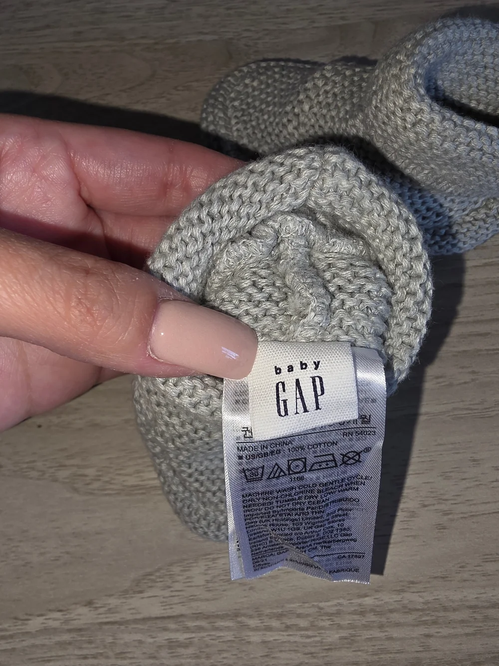 GAP Baby Knitted Booties in Light Gray